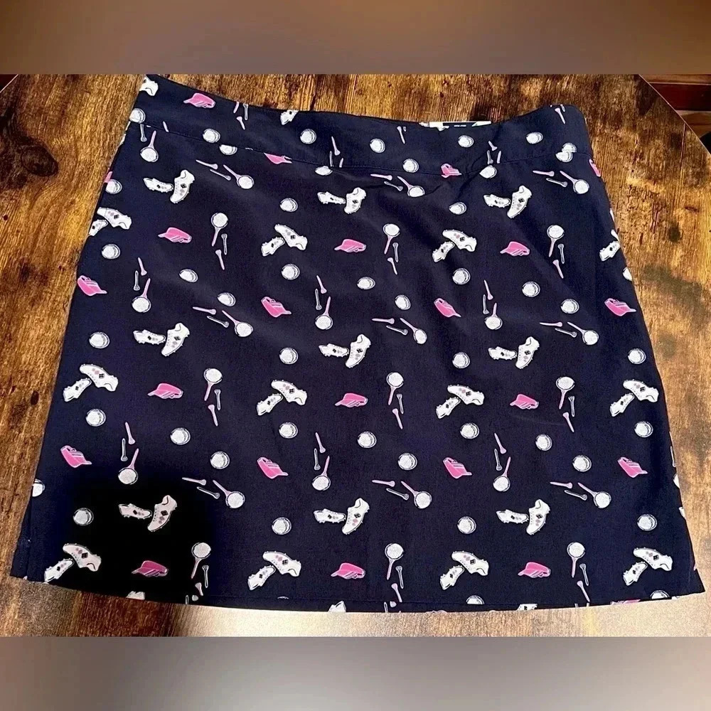 IZOD Golf | ladies golf print skort. Size: 8